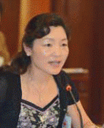 全国常委会委员王明雯说